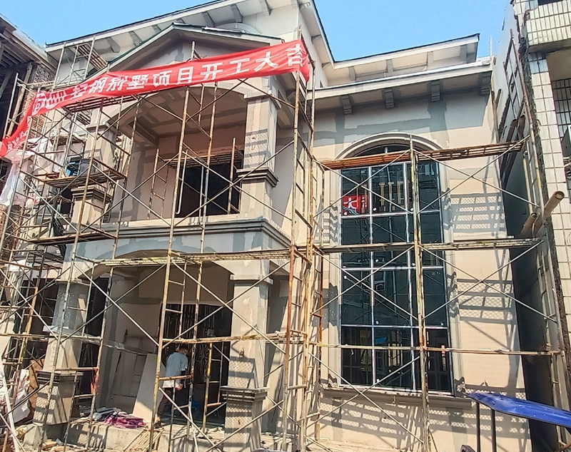 重鋼別墅屋頂可以用輕鋼嗎?