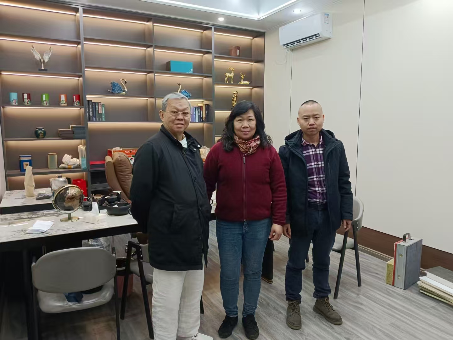 法國客戶前往睿婕輕鋼別墅公司考察